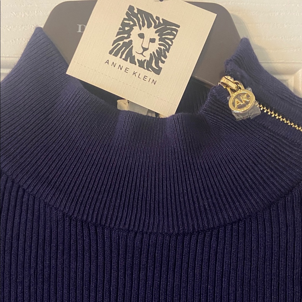 Anne Klein Dark Blue Turtleneck Sweater size M brand new with tag length 26” - Picture 2 of 12